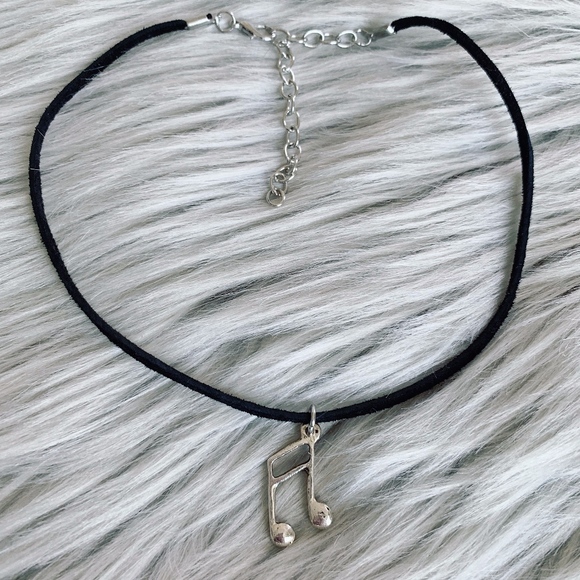 Boho Chic Boutique Jewelry - Music Note Choker🎵